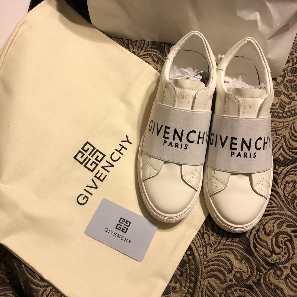 Givenchy Sneakers